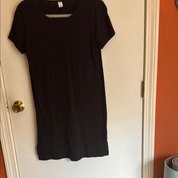Old Navy Black Midi T-Shirt Dress with Short Sleeves - Picture 1 of 3